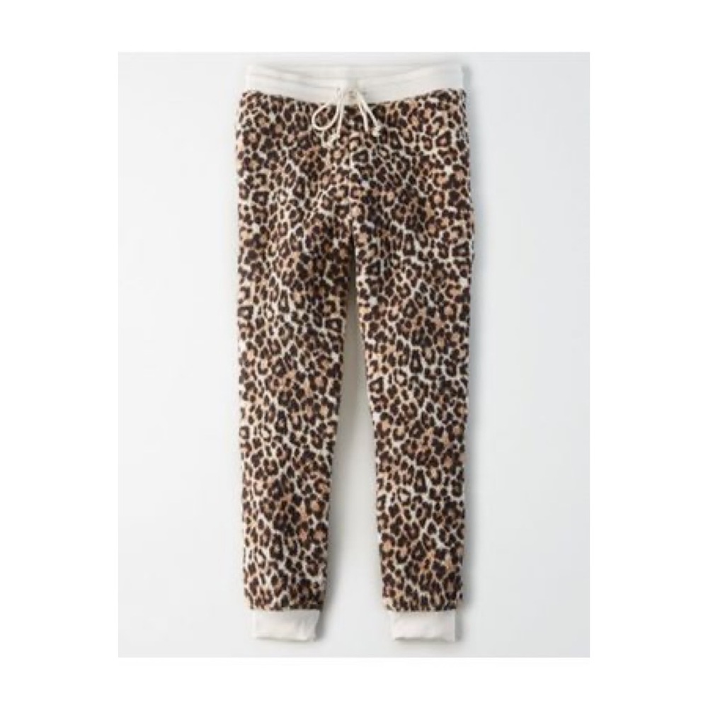 American Eagle Cheetah Print Sherpa Joggers L NWT